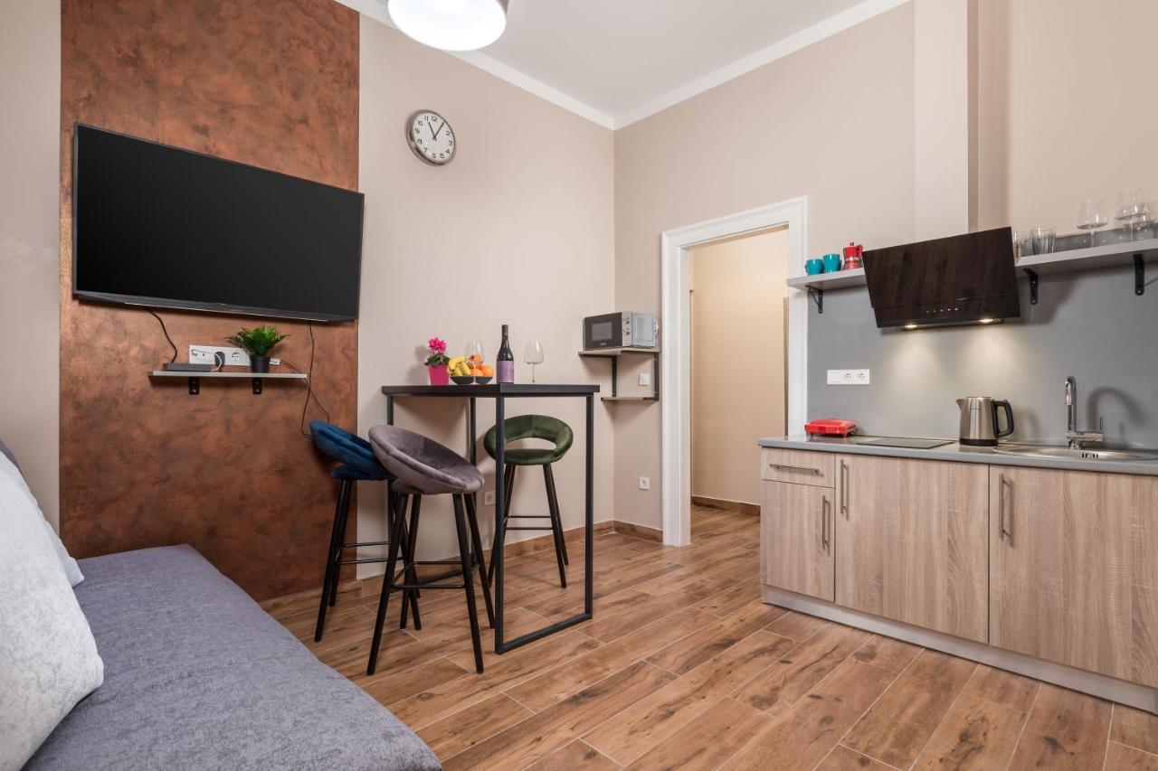 Apartments Piccola Venezia Риека Экстерьер фото